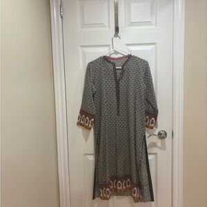 Elegant Patterned Dress with Red Accents